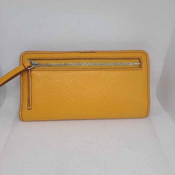 Vera Bradley Women's Outlet Faux Leather Essential Wallet - Picture 4 of 9